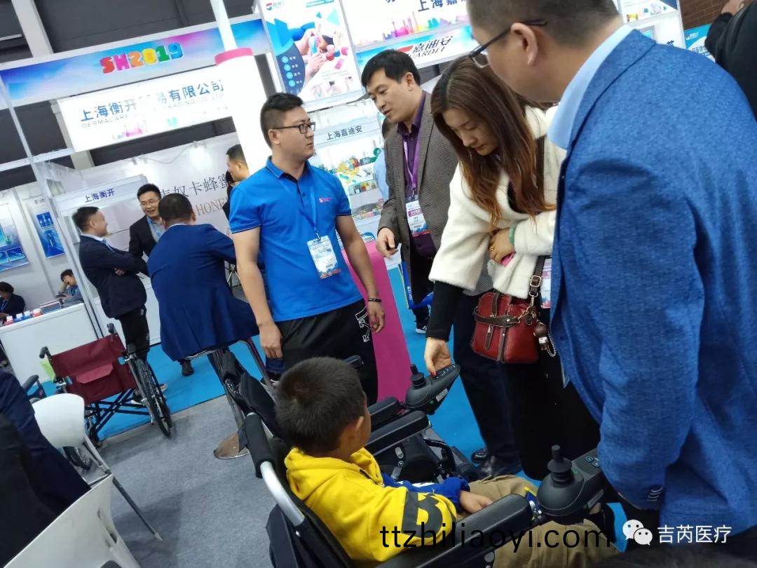 電動輪椅輕便輪椅(yi)自動輪椅(yi)