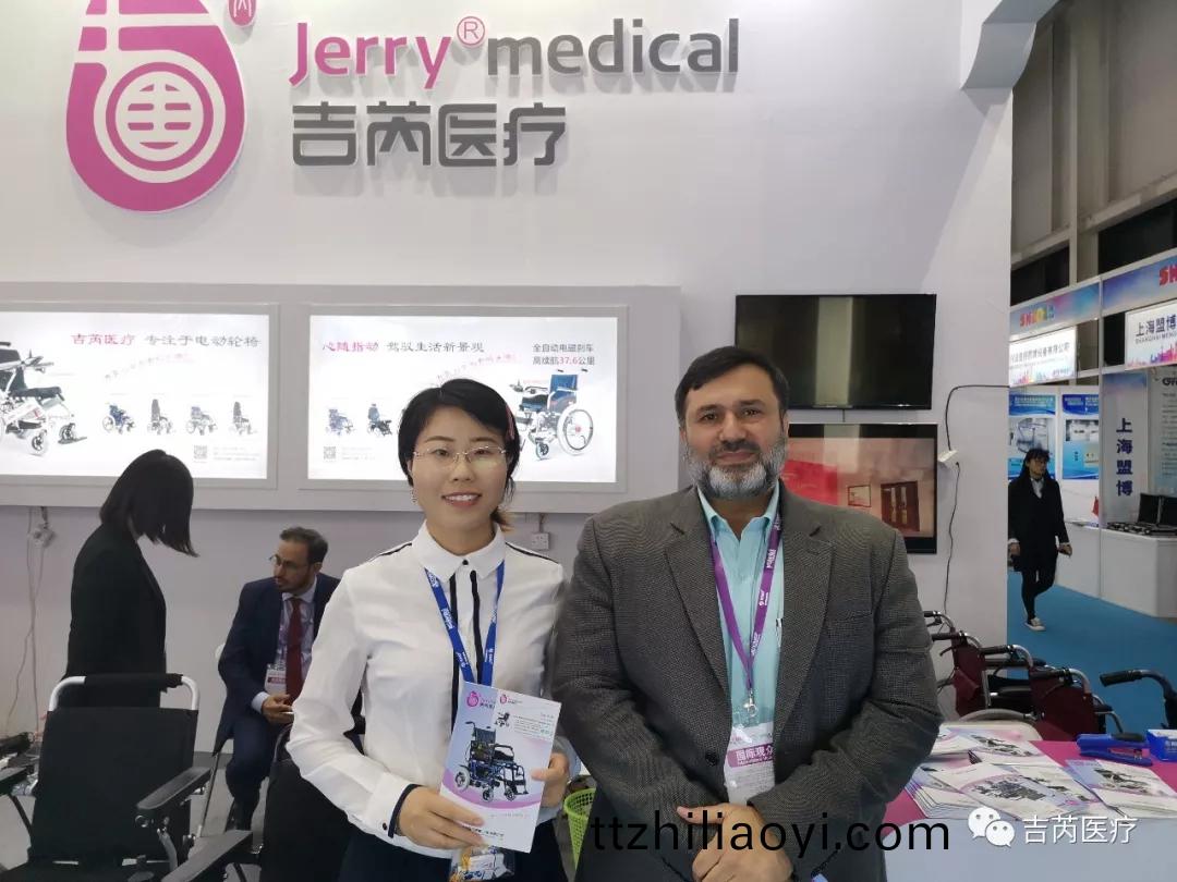 電動輪(lun)椅(yi)輕(qing)便輪(lun)椅(yi)自(zi)動輪椅